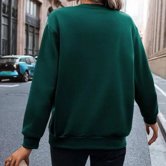 Green Pullover Sweater in M - Picture 2 of 5